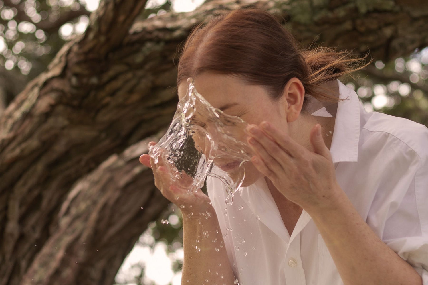 Double Cleansing: Your guide to clean, hydrated skin.